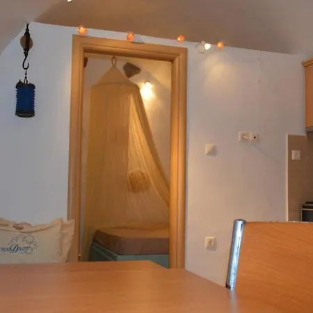 Tholari Project By S. Apartament *