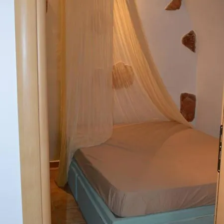 Tholari Project By S. דירה